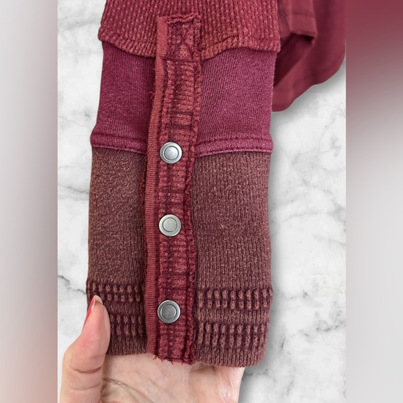 Free People We The Free Sunnie Valley Cuff Thermal Top Boho Maroon Rust Size M - Picture 3 of 14